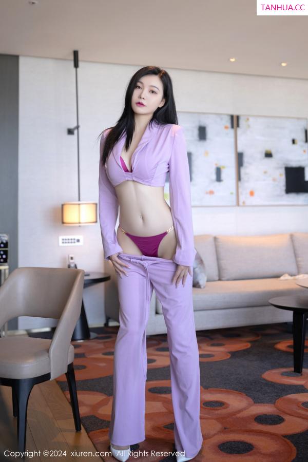安然Maleah  [XiuRen]高清写真图 2024.01.23 No.8006 安然anran OL美腿第11张图片